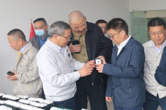 中國機床工具工業協會常務副理事長毛予鋒一行到二一三電器集團考察調研